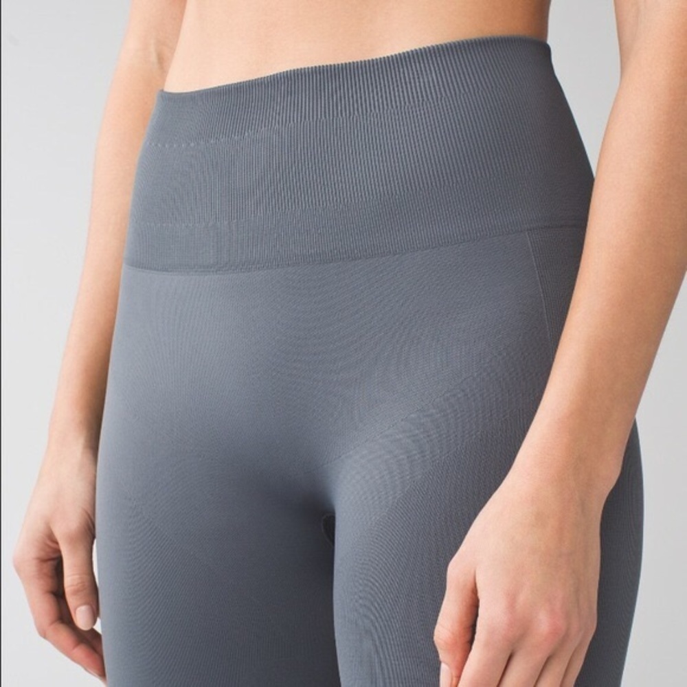 Lululemon Zone In Crop Slate Grey Size 4